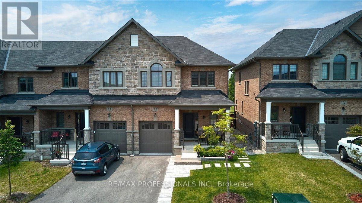 31 GORD MATTHEWS WAY, Uxbridge, Ontario