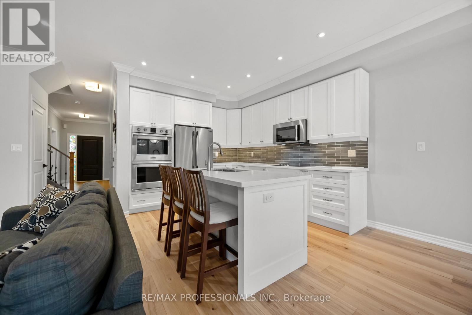 31 Gord Matthews Way, Uxbridge, Ontario  L9P 0E9 - Photo 10 - N12779522