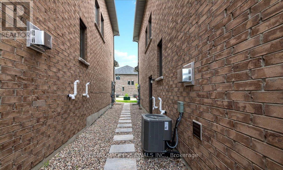 31 Gord Matthews Way, Uxbridge, Ontario  L9P 0E9 - Photo 37 - N12779522