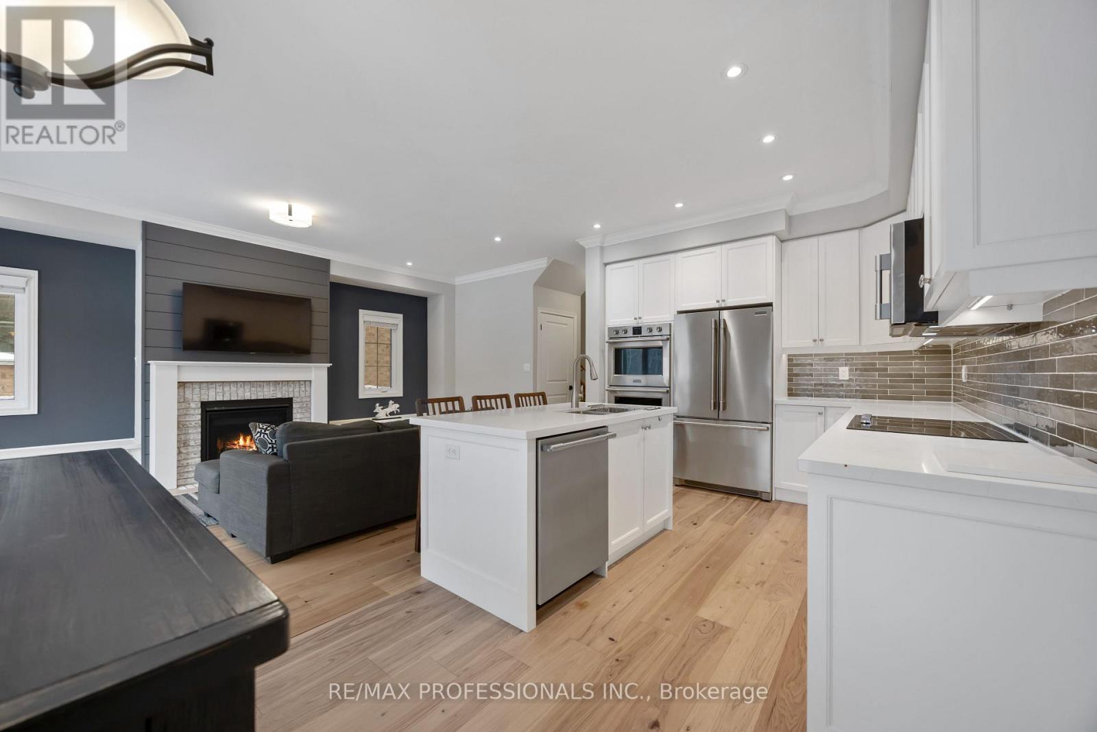 31 Gord Matthews Way, Uxbridge, Ontario  L9P 0E9 - Photo 8 - N12779522