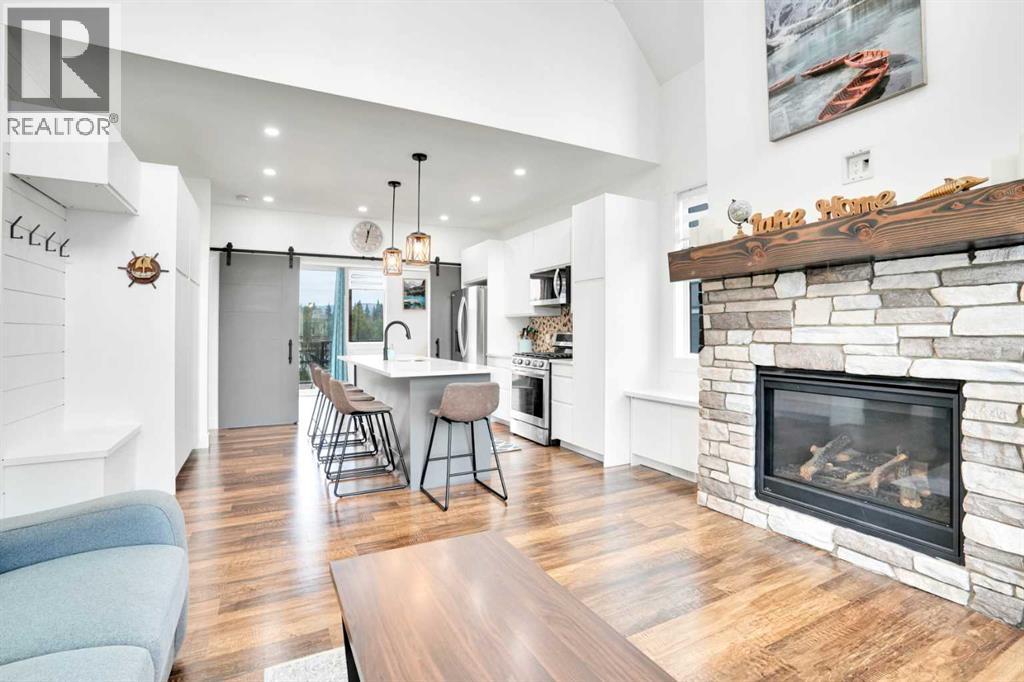 44 Cottageclub Lane, Rural Rocky View County, Alberta  T4C 1B1 - Photo 6 - A2295326