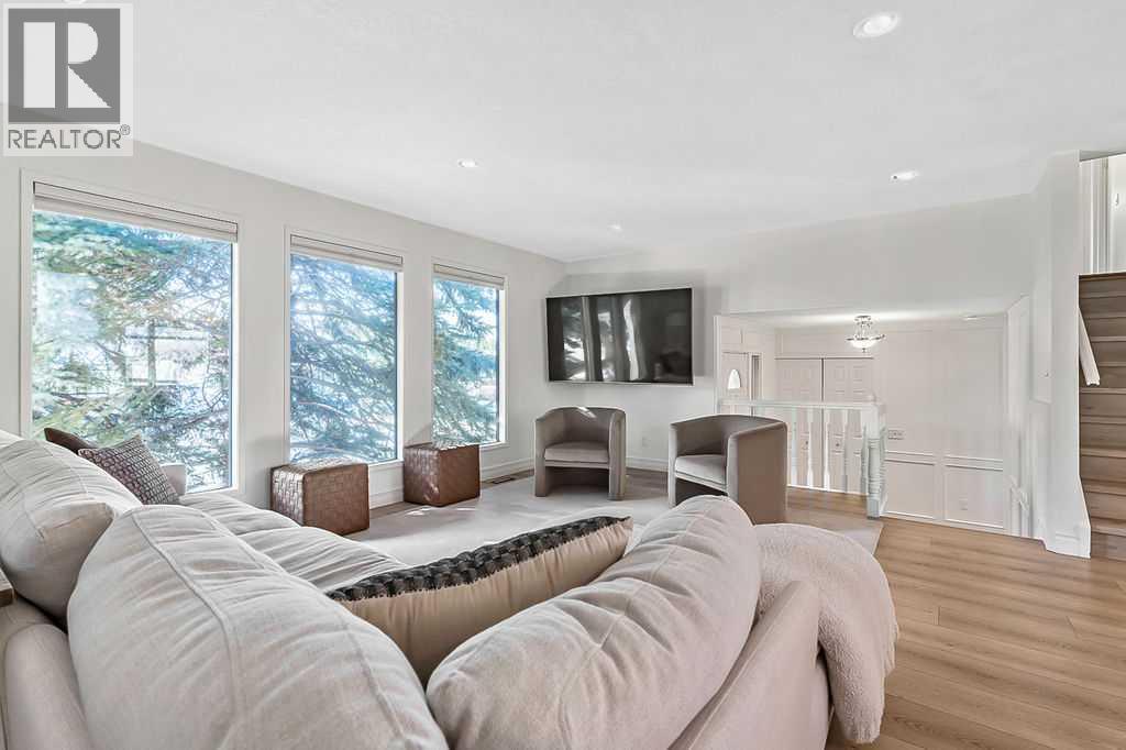 171 Woodridge Place Sw, Calgary, Alberta  T2W 3R4 - Photo 6 - A2295163