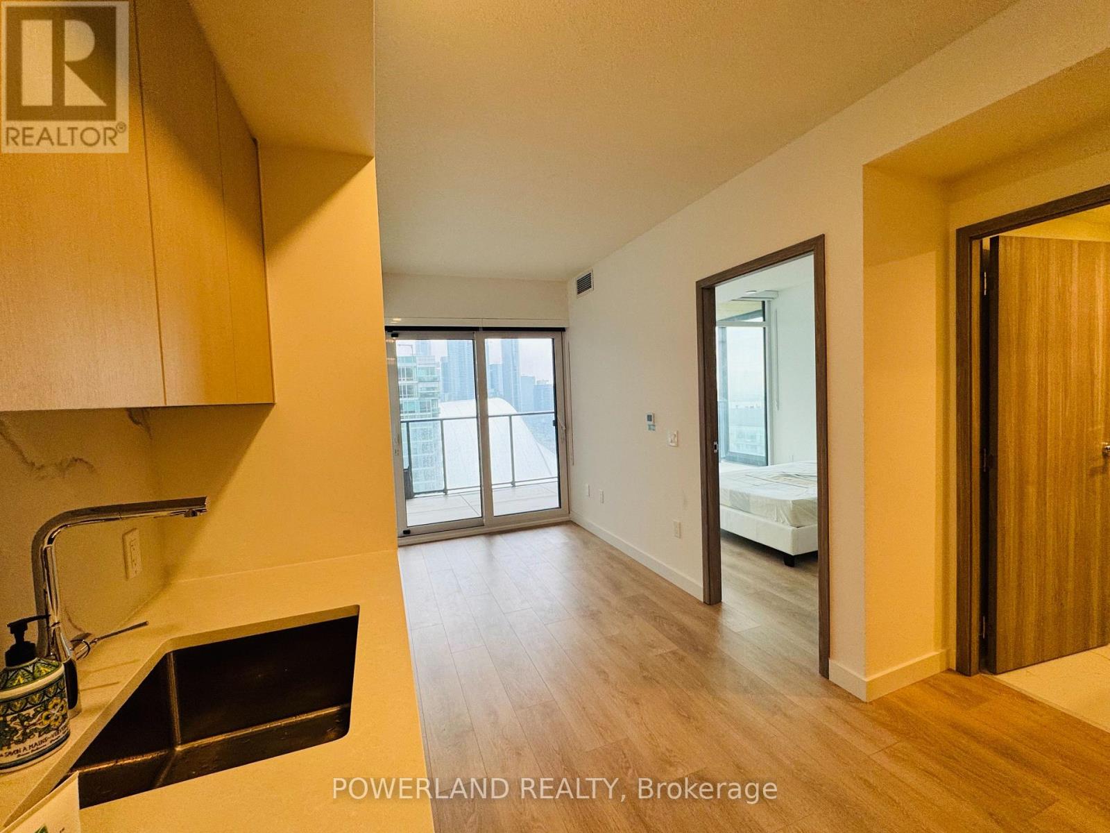 3209 - 3 Concord Cityplace Way, Toronto, Ontario  M5V 0X4 - Photo 4 - C12887410