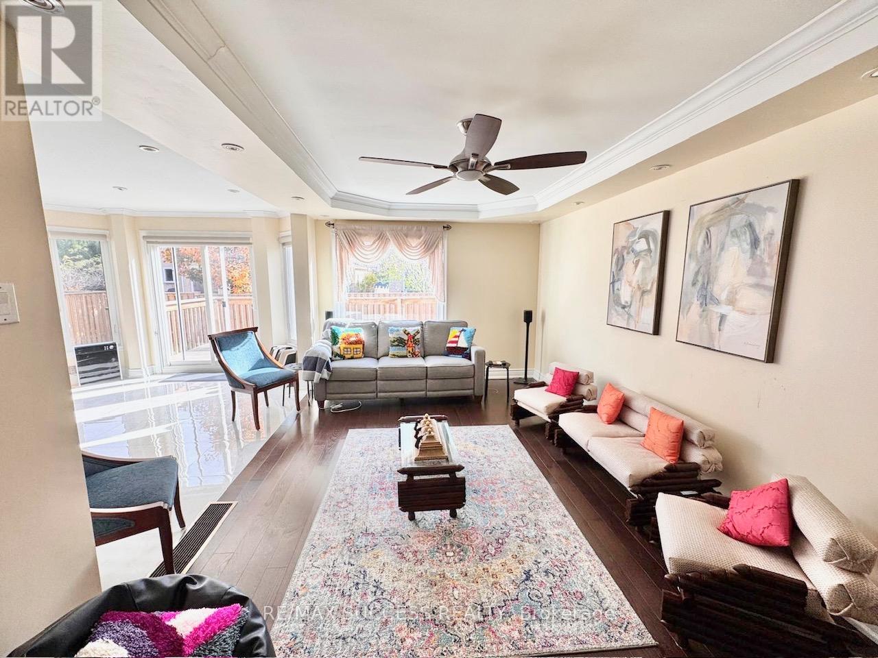 5715 Riverdale Crescent, Mississauga, Ontario  L5M 4R3 - Photo 8 - W12907358