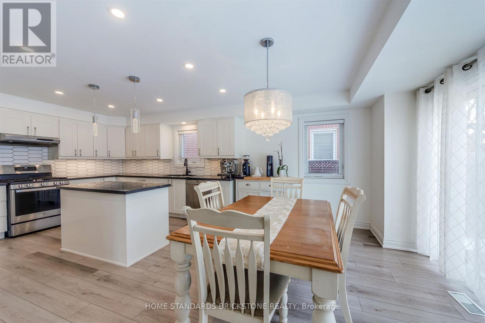 28 Brookhurst Crescent, Hamilton, Ontario  L0R 2H3 - Photo 13 - X12907356