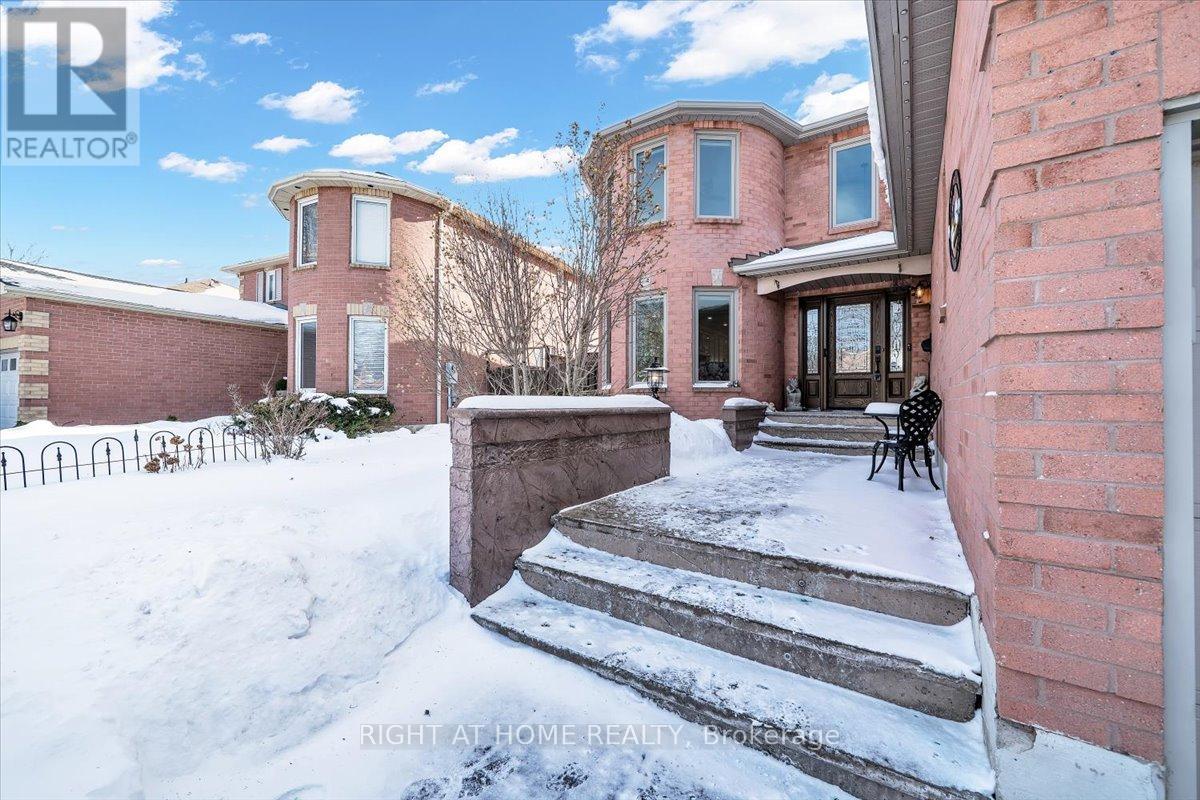 33 Willcocks Crescent, Ajax, Ontario  L1T 3L9 - Photo 3 - E12778292