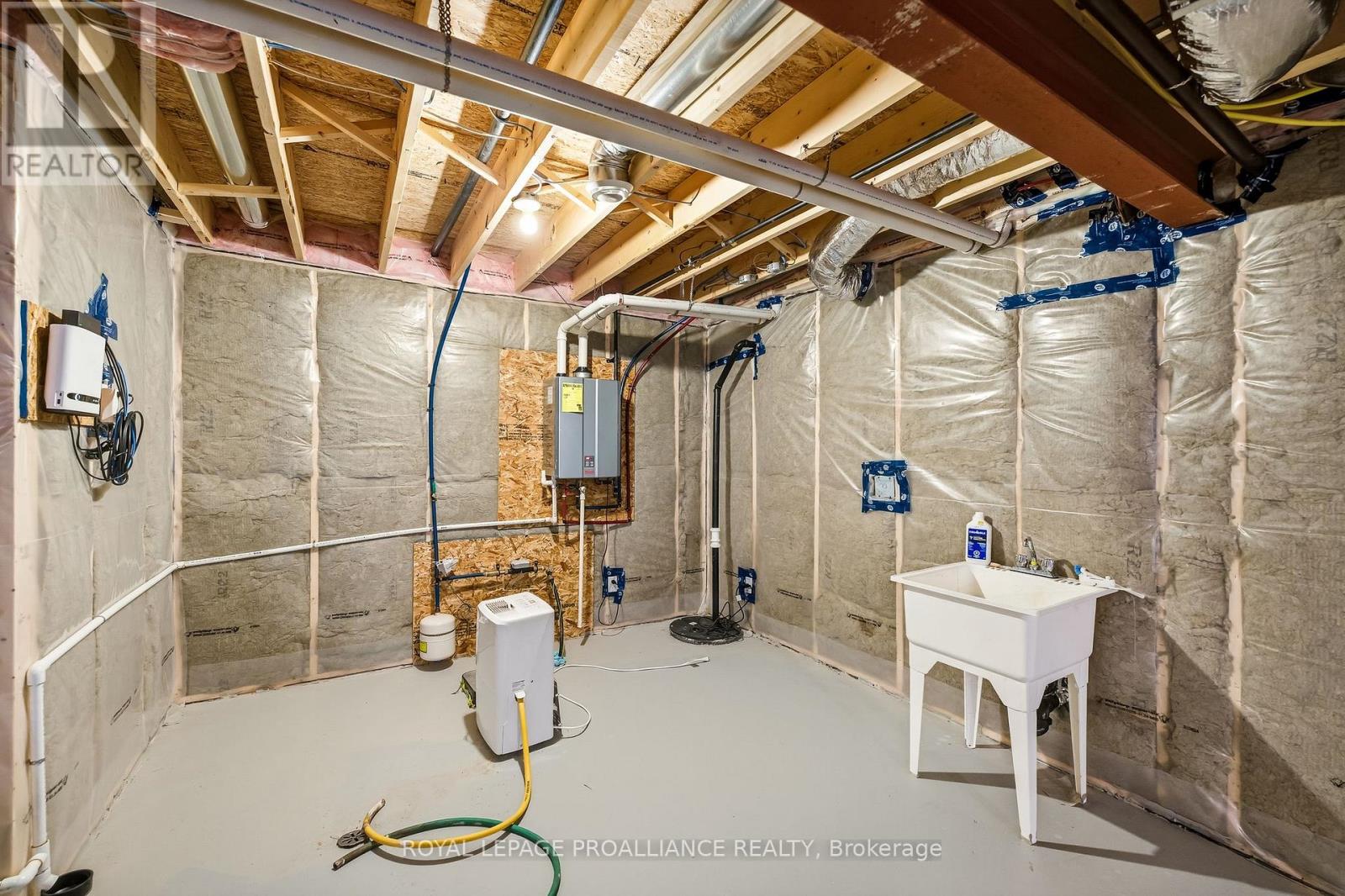 48 Schmidt Way, Quinte West (Murray Ward), Ontario  K8V 0L6 - Photo 34 - X12907390