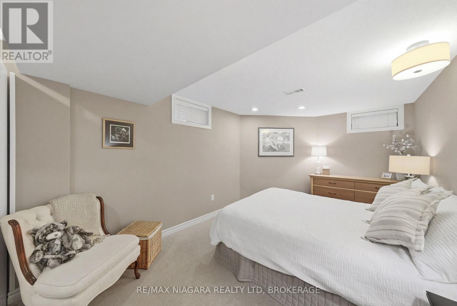 21 - 141 Welland Vale Road, St. Catharines, Ontario  L2S 3S7 - Photo 24 - X12550036