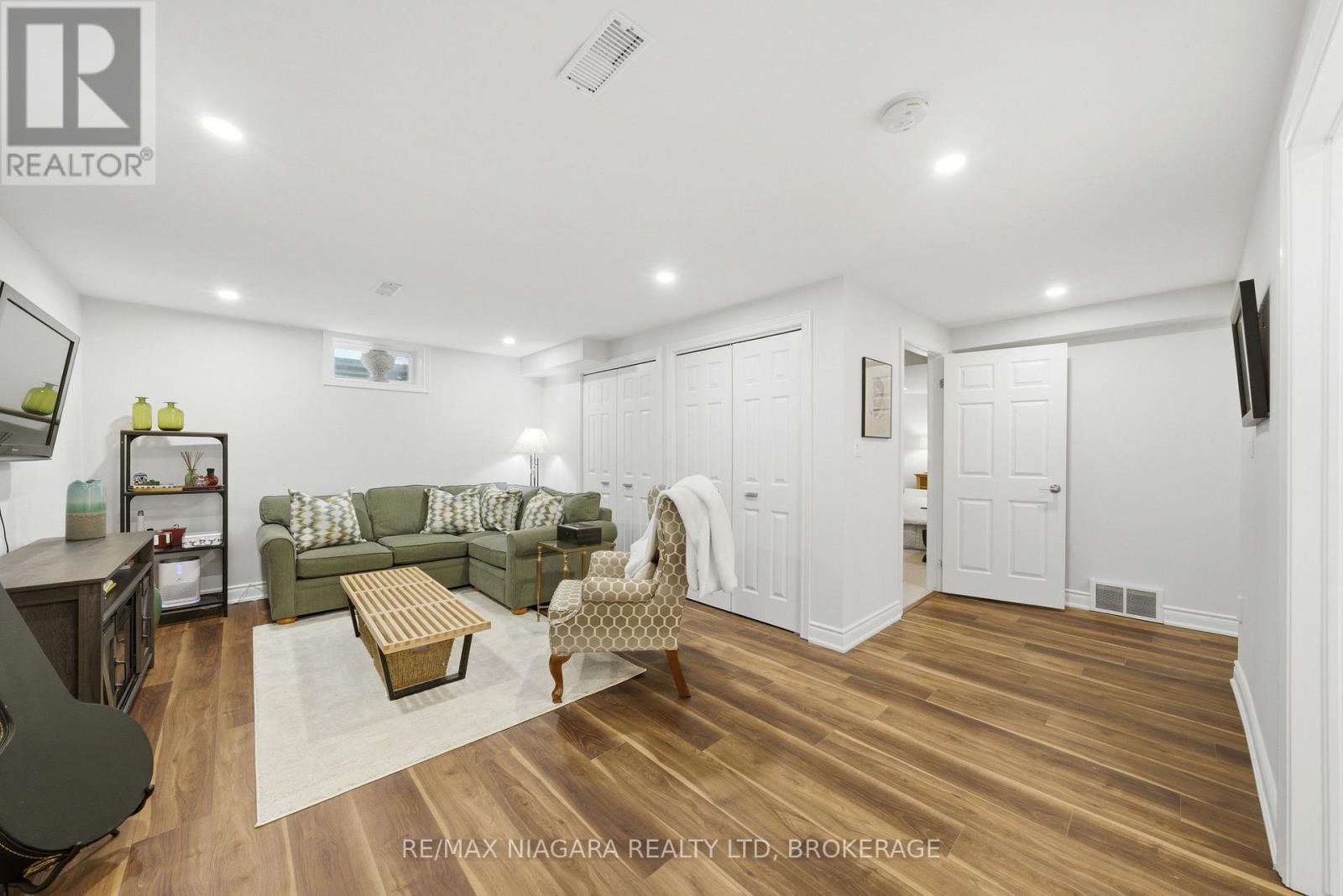 21 - 141 Welland Vale Road, St. Catharines, Ontario  L2S 3S7 - Photo 20 - X12550036