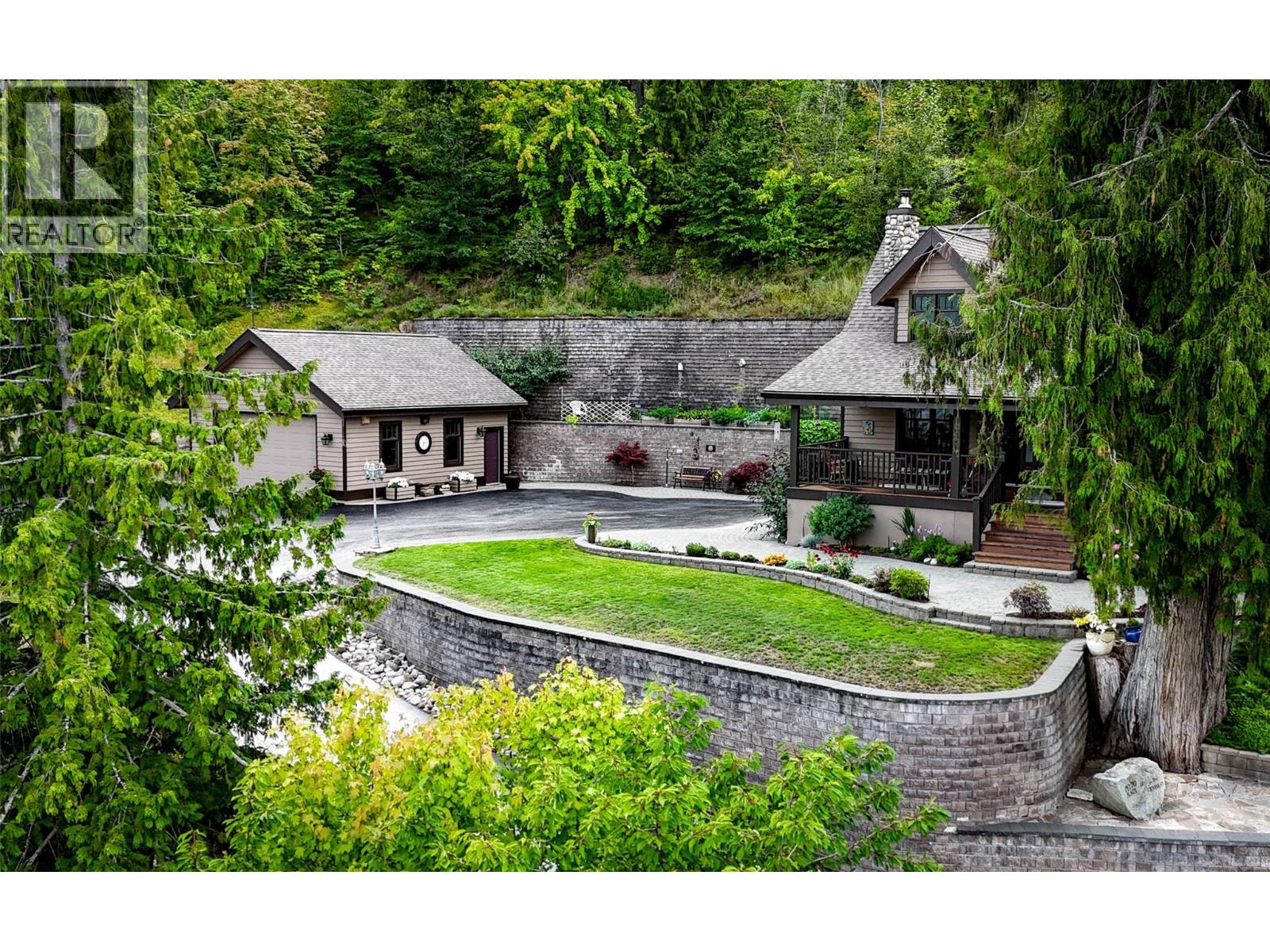 3544 Centre Street, Ainsworth, British Columbia  V0G 1A0 - Photo 3 - 10379669