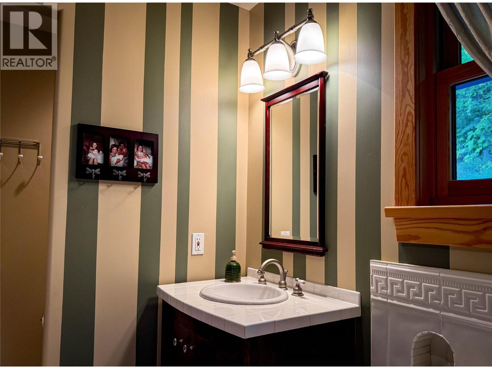 3544 Centre Street, Ainsworth, British Columbia  V0G 1A0 - Photo 43 - 10379669