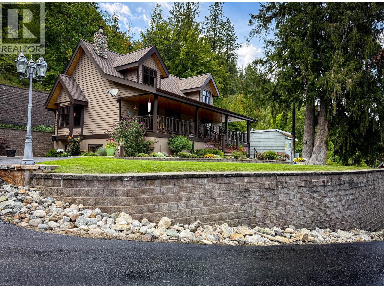 3544 Centre Street, Ainsworth, British Columbia  V0G 1A0 - Photo 5 - 10379669