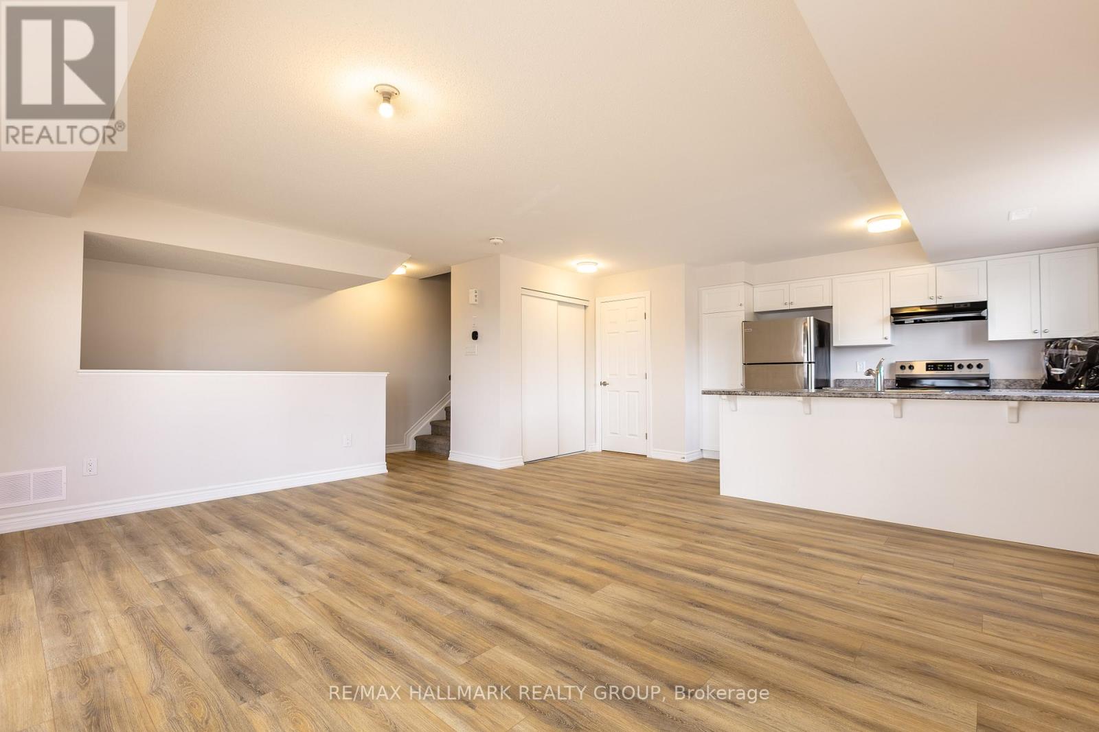 292 Zenith Private, Ottawa, Ontario  K2J 6N2 - Photo 4 - X12907408