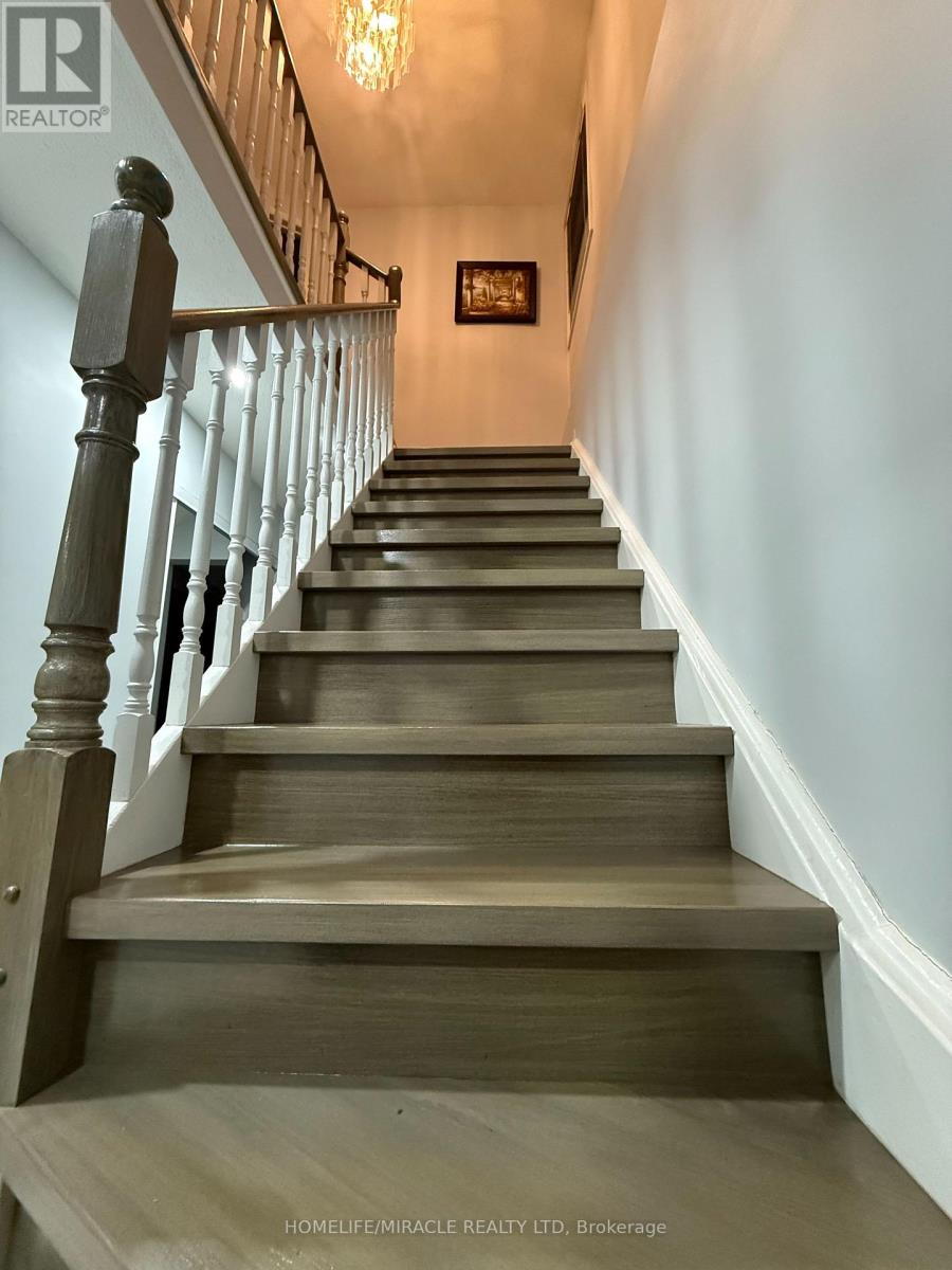 163 Mabley Crescent, Vaughan, Ontario  L4J 2Z7 - Photo 7 - N12901926