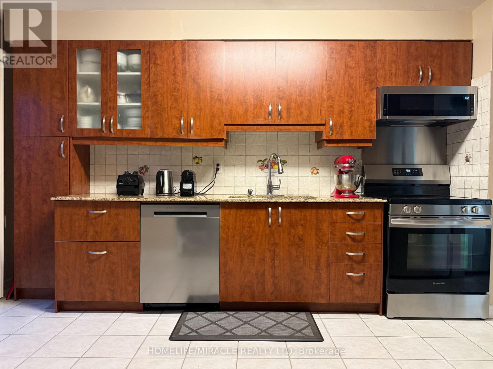 163 Mabley Crescent, Vaughan, Ontario  L4J 2Z7 - Photo 5 - N12901926