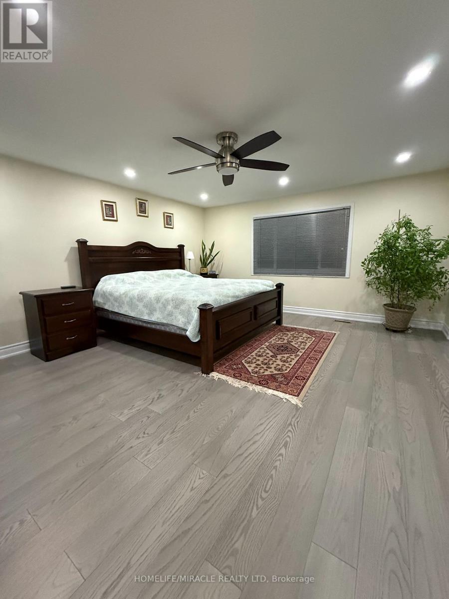 163 Mabley Crescent, Vaughan, Ontario  L4J 2Z7 - Photo 8 - N12901926