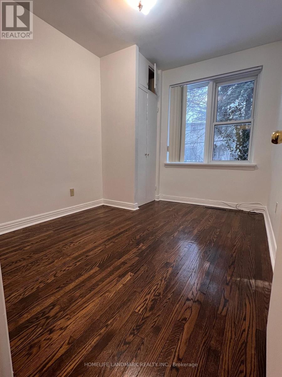 49 Addison Crescent, Toronto, Ontario  M3B 1K7 - Photo 6 - C12907416