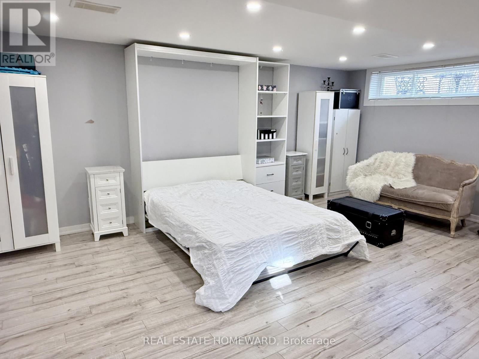 18 Wyndcliff Crescent, Toronto, Ontario  M4A 2K1 - Photo 25 - C12907424