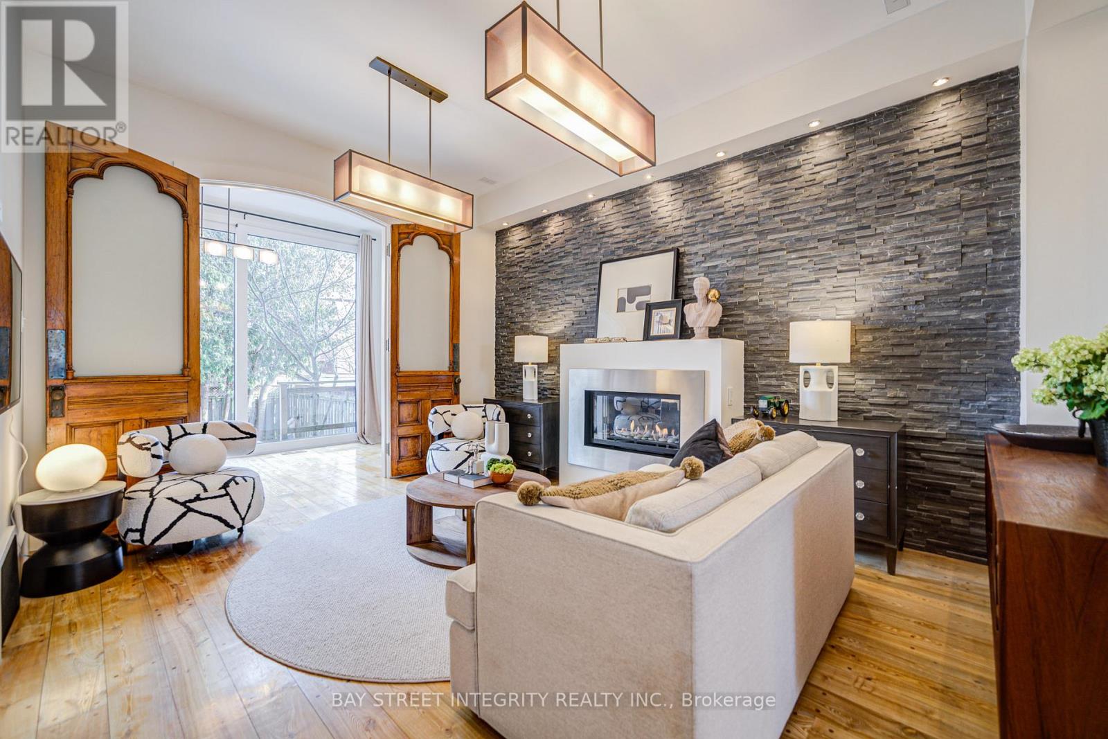 17 Frankdale Avenue, Toronto, Ontario  M4J 3Z8 - Photo 11 - E12907406