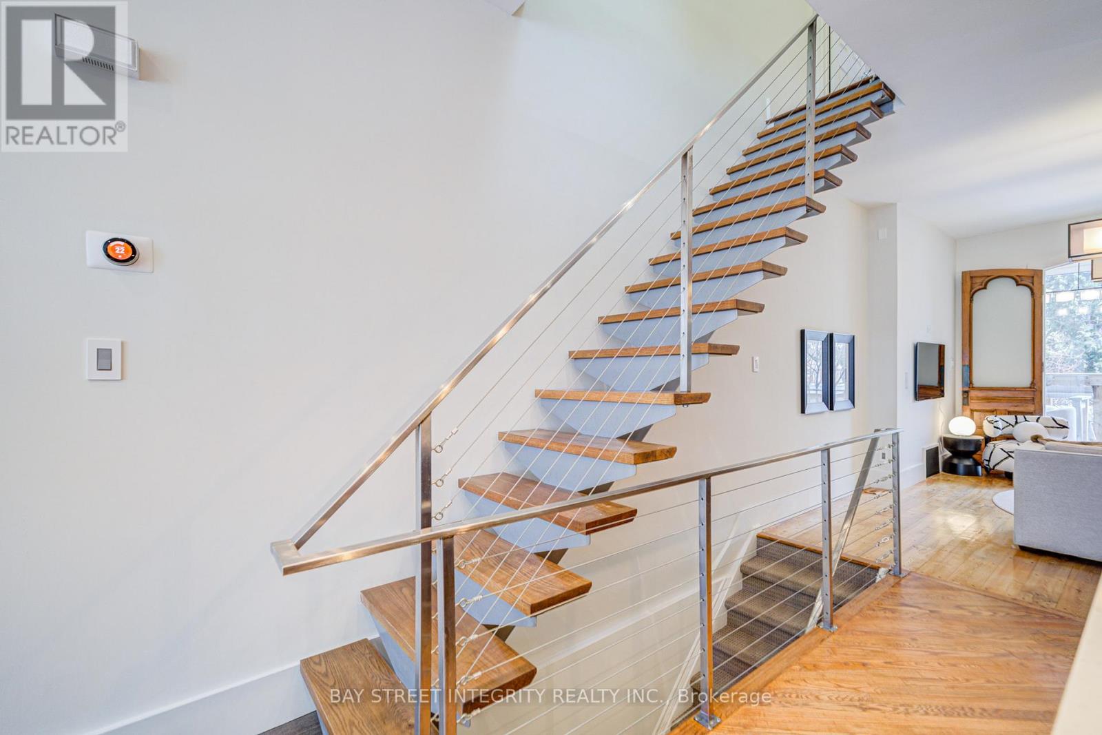 17 Frankdale Avenue, Toronto, Ontario  M4J 3Z8 - Photo 16 - E12907406