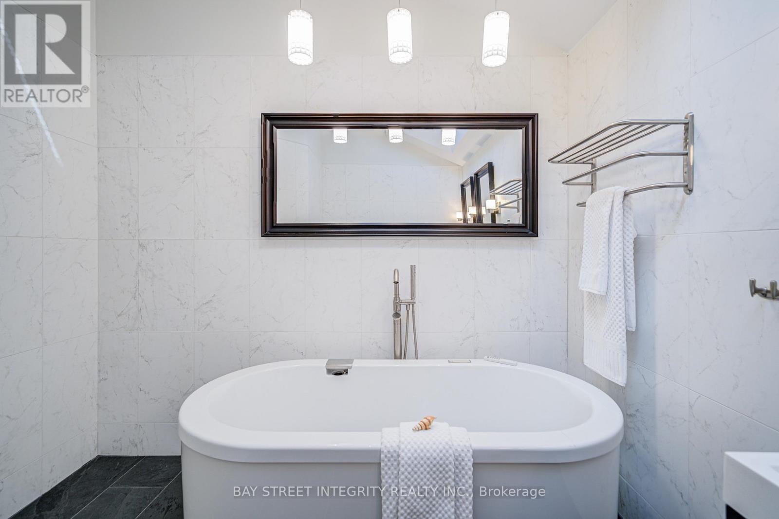 17 Frankdale Avenue, Toronto, Ontario  M4J 3Z8 - Photo 33 - E12907406