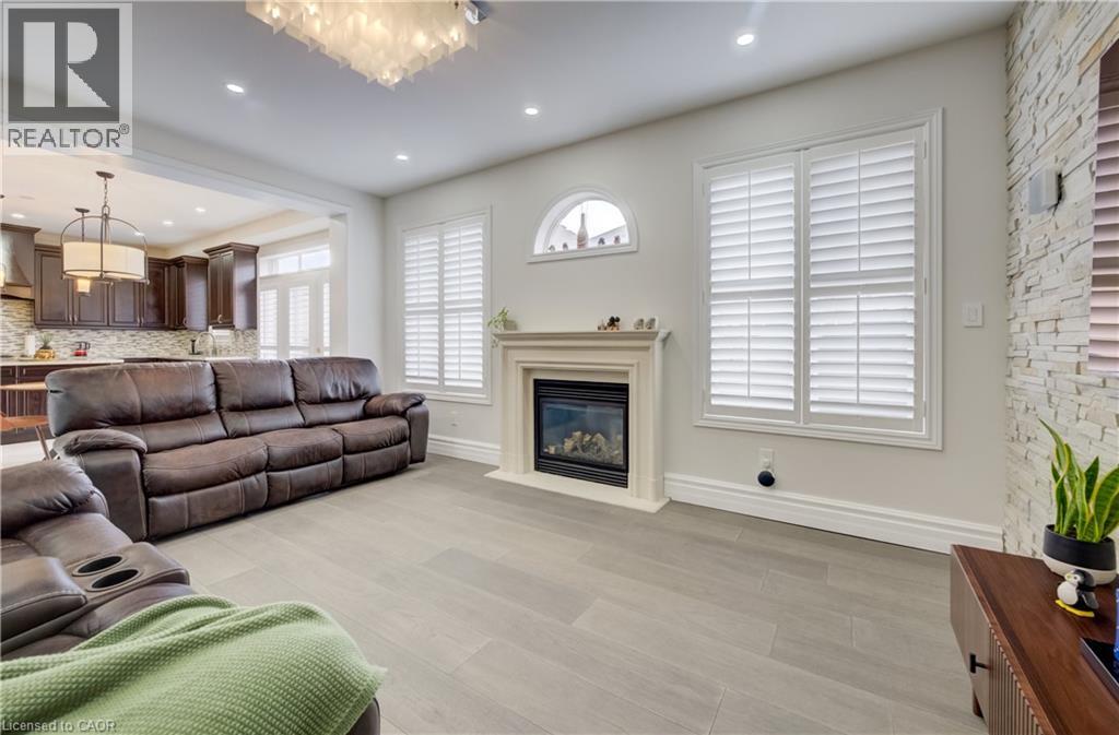 4612 Doug Wright Drive, Burlington, Ontario  L7M 0L6 - Photo 10 - 40813972