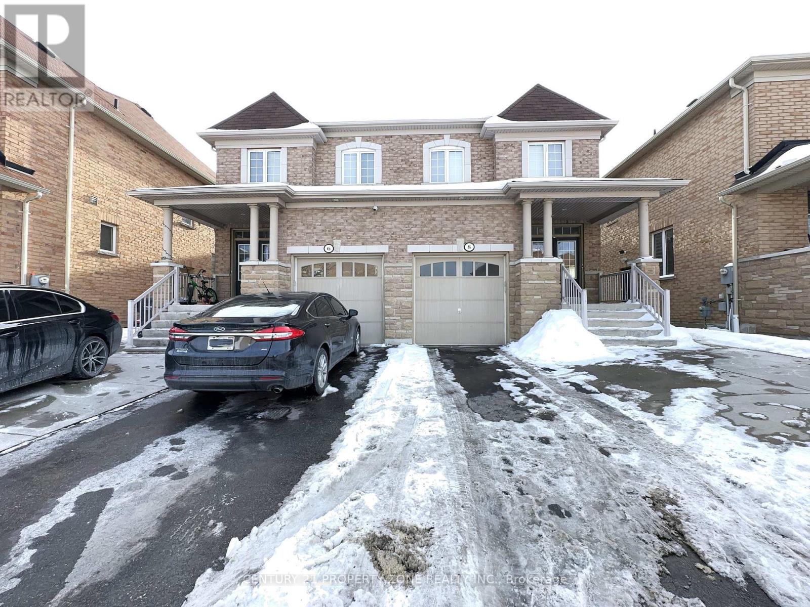8 LOFTSMOOR DRIVE, Brampton, Ontario