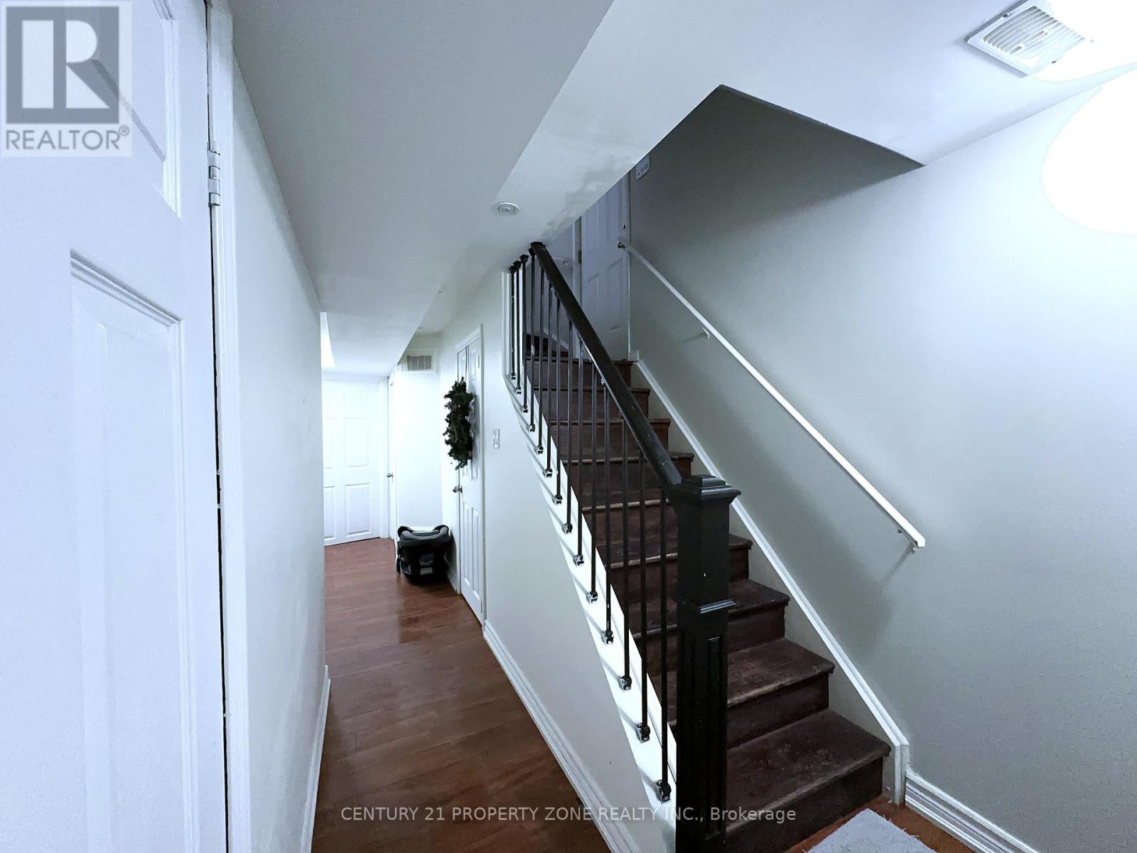 8 Loftsmoor Drive, Brampton, Ontario  L6R 0W2 - Photo 28 - W12907372