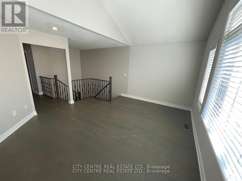 4777 Glasshill Grove, Mississauga, Ontario  L5M 7R6 - Photo 11 - W12907376