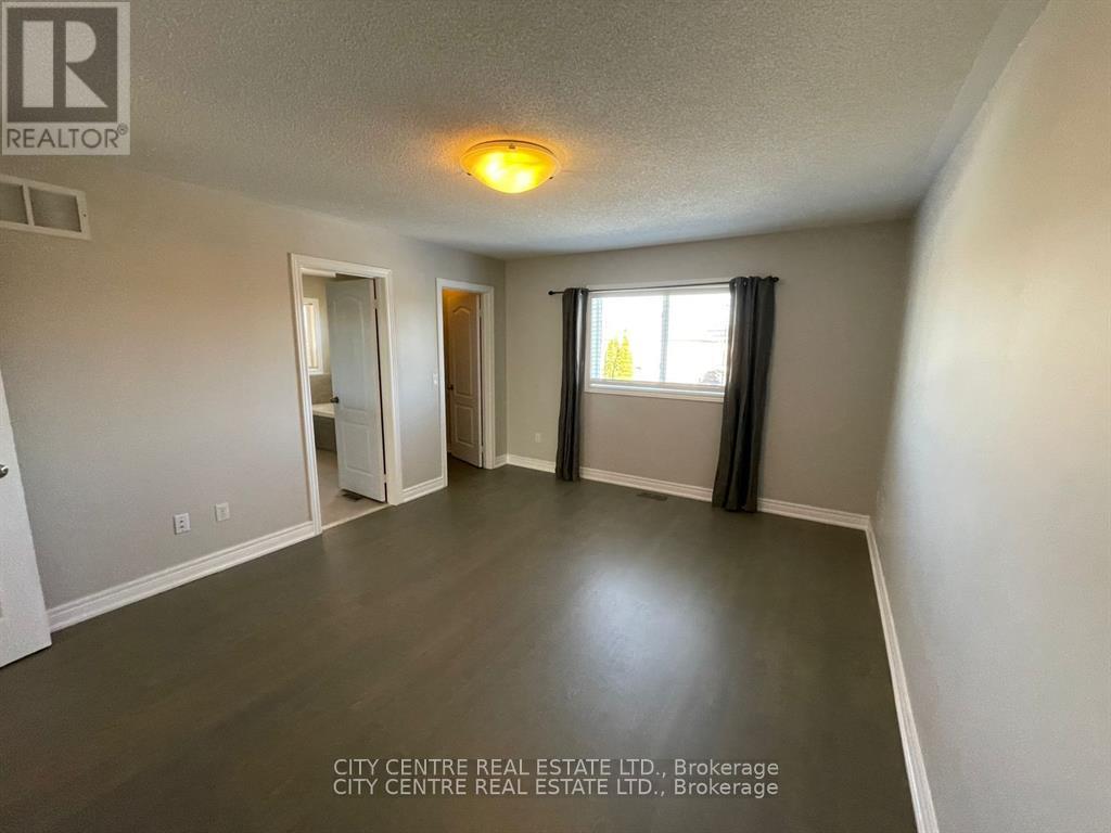 4777 Glasshill Grove, Mississauga, Ontario  L5M 7R6 - Photo 13 - W12907376