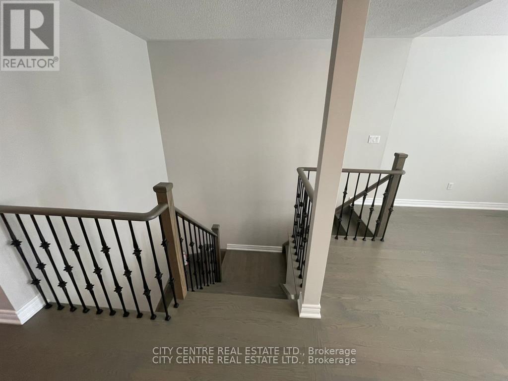 4777 Glasshill Grove, Mississauga, Ontario  L5M 7R6 - Photo 29 - W12907376