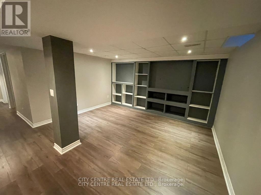 4777 Glasshill Grove, Mississauga, Ontario  L5M 7R6 - Photo 32 - W12907376