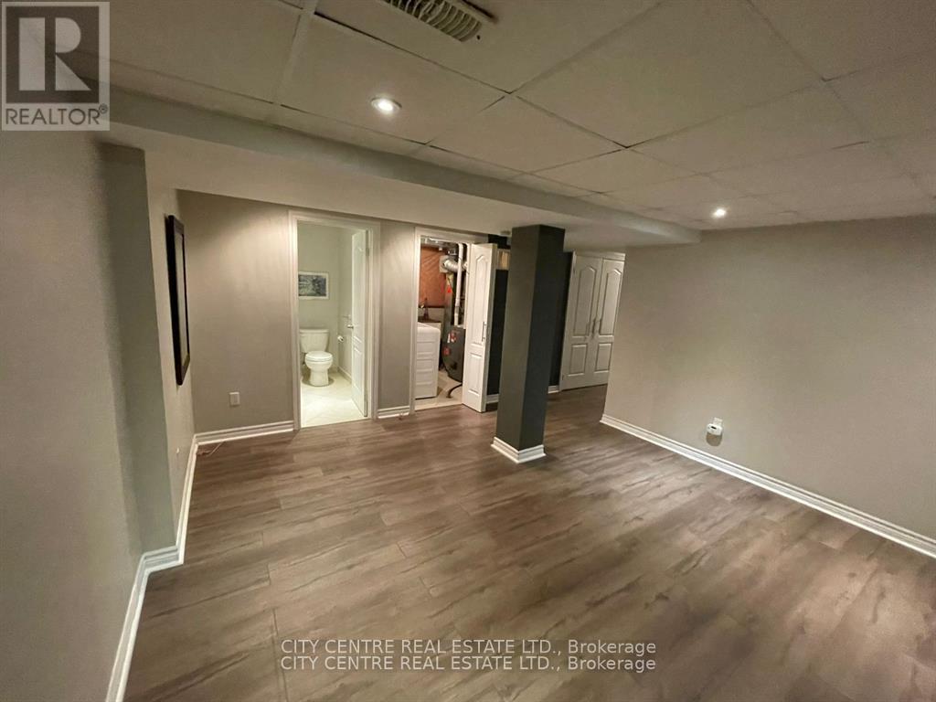 4777 Glasshill Grove, Mississauga, Ontario  L5M 7R6 - Photo 33 - W12907376