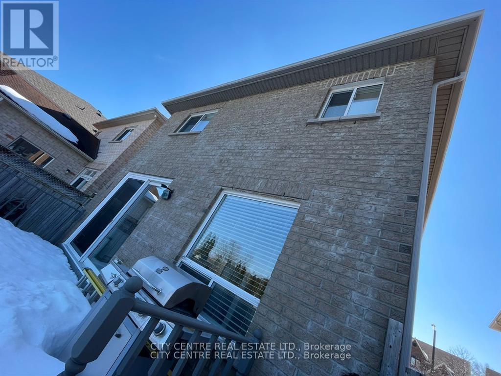 4777 Glasshill Grove, Mississauga, Ontario  L5M 7R6 - Photo 38 - W12907376