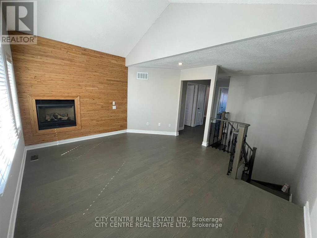 4777 Glasshill Grove, Mississauga, Ontario  L5M 7R6 - Photo 9 - W12907376