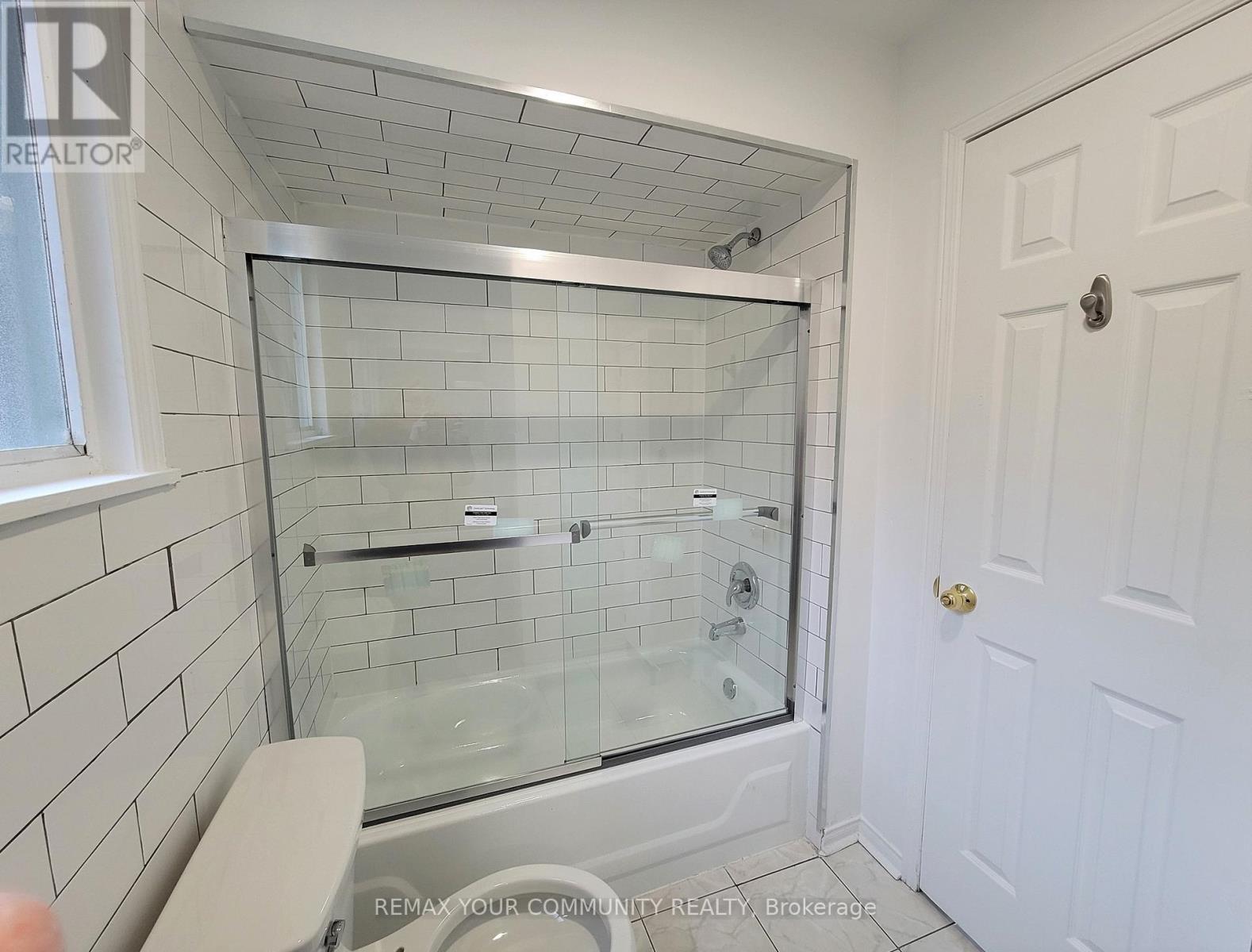 128 Dynevor Road, Toronto, Ontario  M6E 3X2 - Photo 10 - W12907388