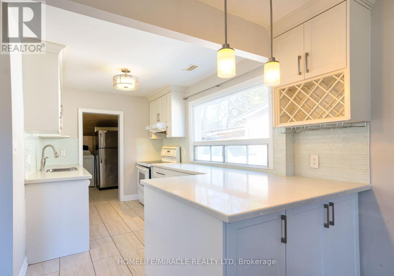 72 Frederick Street, Brampton, Ontario L6Y 1G8 - Photo 10 - W12907414