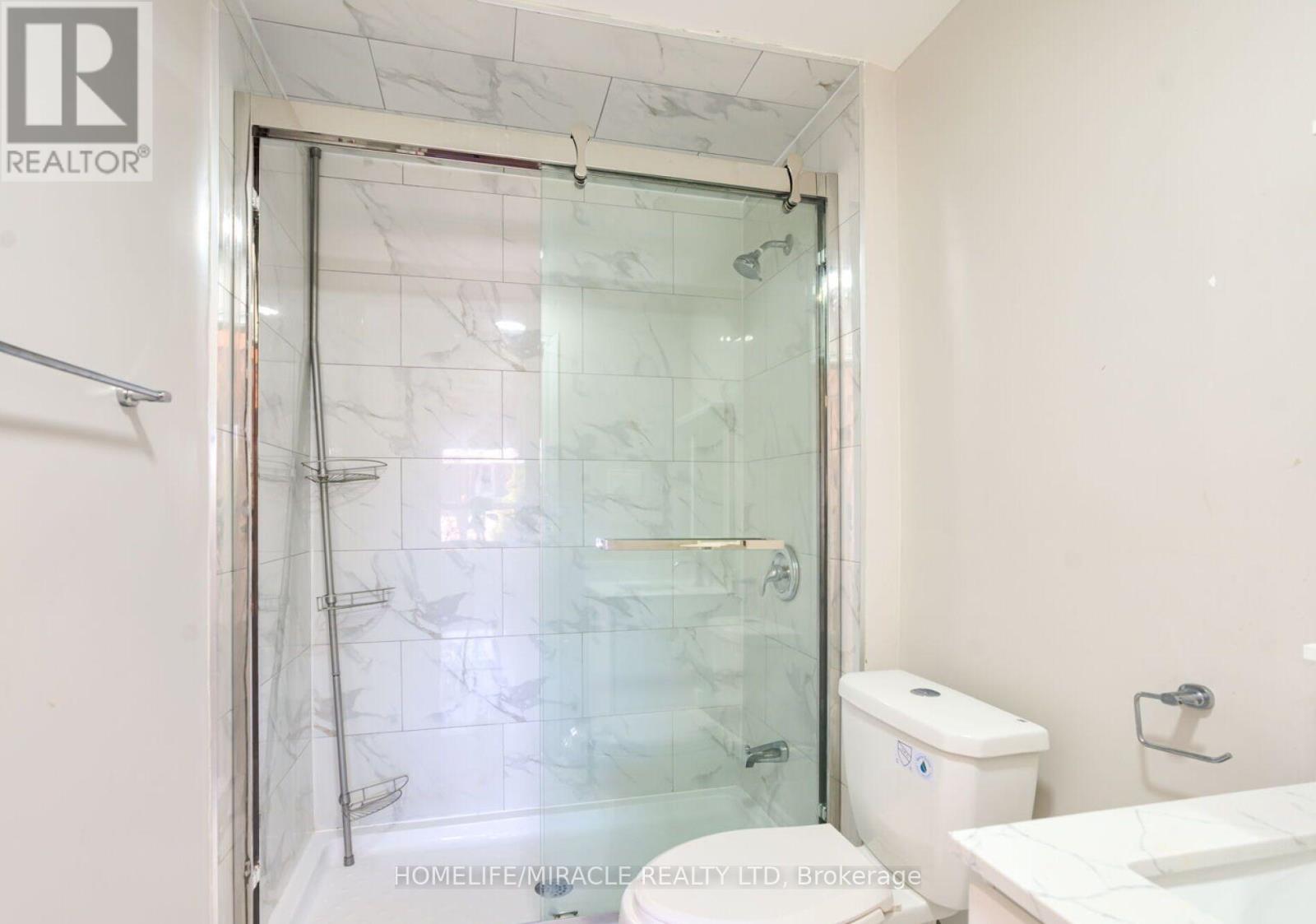 72 Frederick Street, Brampton, Ontario L6Y 1G8 - Photo 16 - W12907414