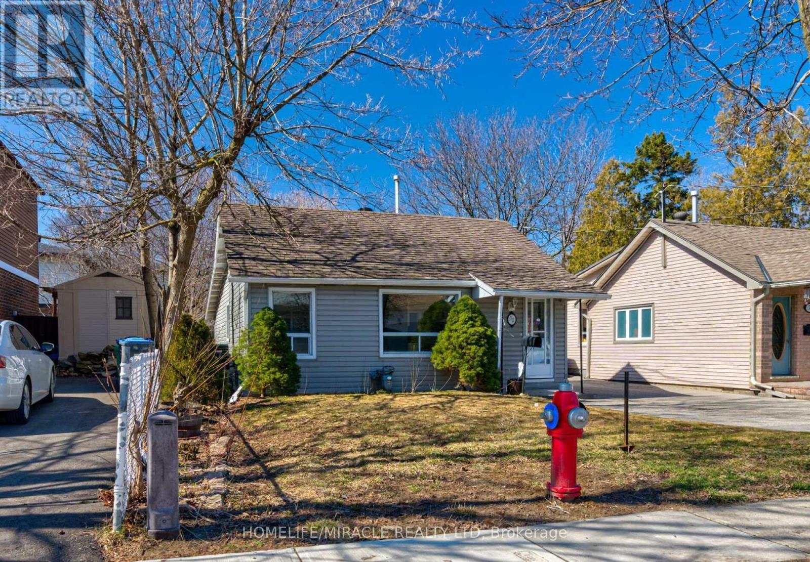 72 Frederick Street, Brampton, Ontario L6Y 1G8 - Photo 2 - W12907414