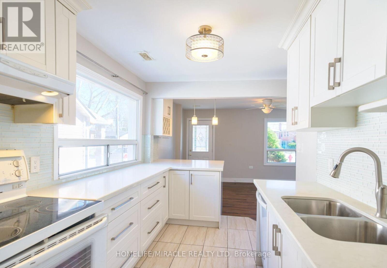 72 Frederick Street, Brampton, Ontario L6Y 1G8 - Photo 9 - W12907414