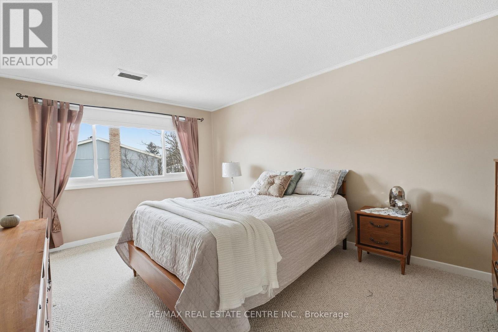 74 - 30 Green Valley Drive, Kitchener, Ontario  N2P 1G8 - Photo 23 - X12907378