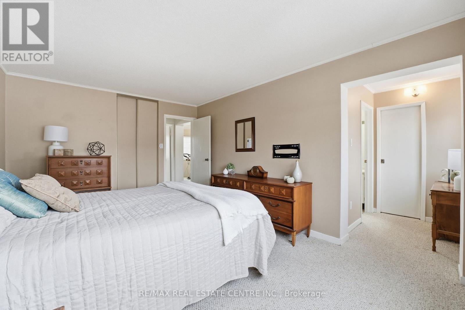 74 - 30 Green Valley Drive, Kitchener, Ontario  N2P 1G8 - Photo 24 - X12907378