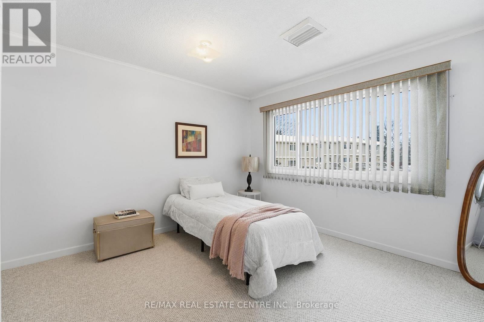 74 - 30 Green Valley Drive, Kitchener, Ontario  N2P 1G8 - Photo 26 - X12907378