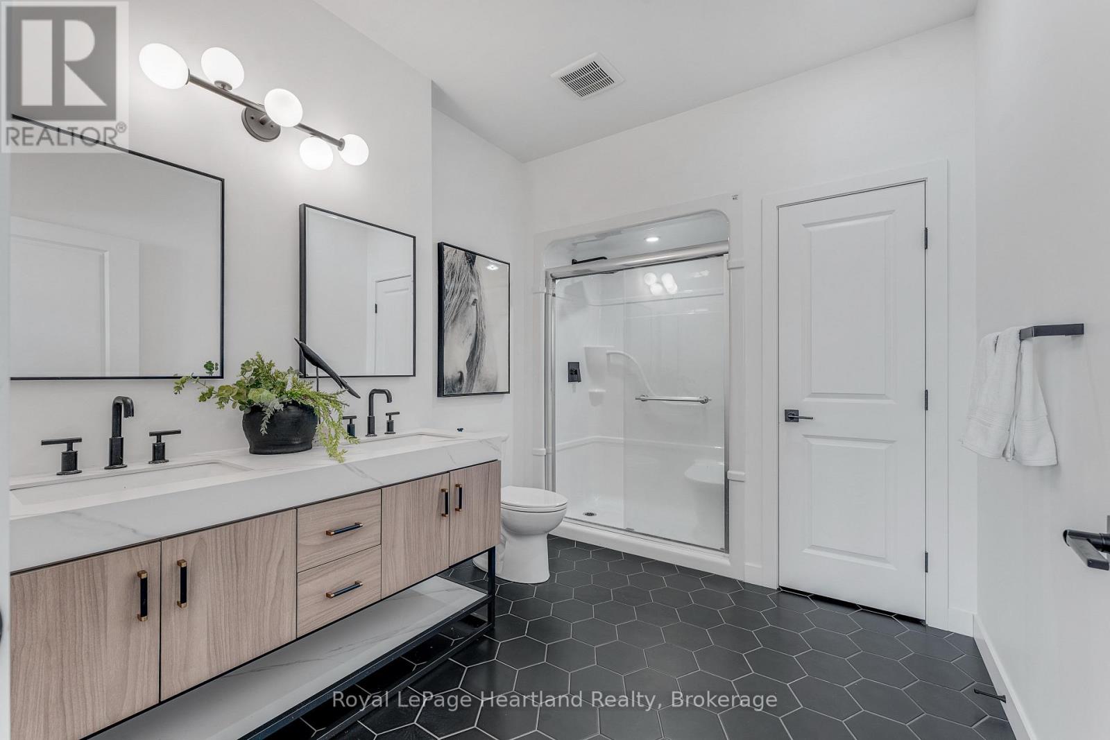 16 Silver Creek Road, Huron East, Ontario  N0K 1W0 - Photo 22 - X12823132