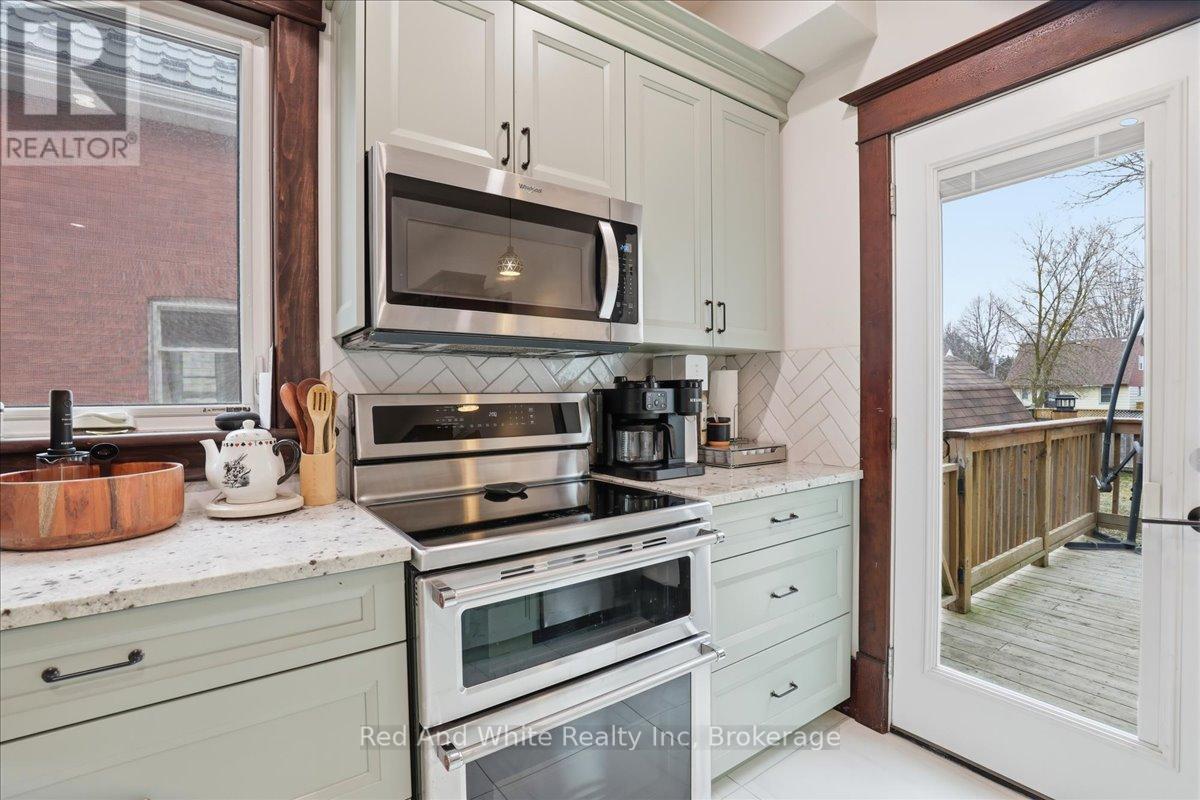 608 Ontario Street, Stratford, Ontario  N5A 3J5 - Photo 14 - X12877876