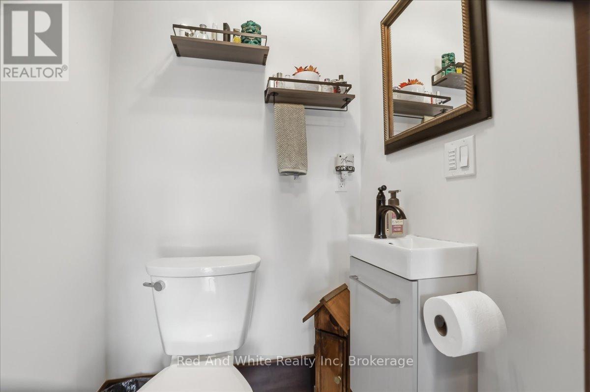 608 Ontario Street, Stratford, Ontario  N5A 3J5 - Photo 27 - X12877876