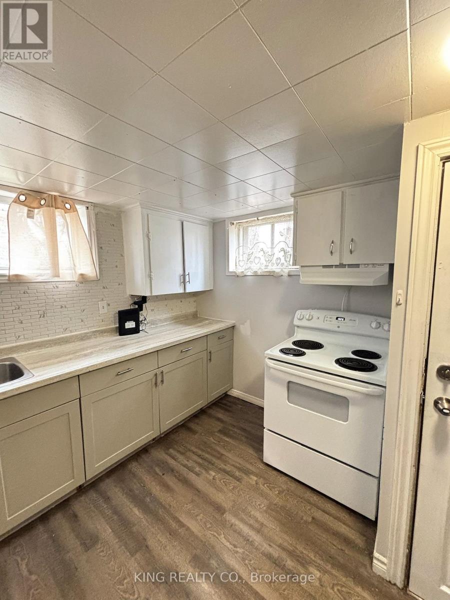 3 - 58 Carlton Street, St. Catharines, Ontario  L2R 1P8 - Photo 4 - X12907322