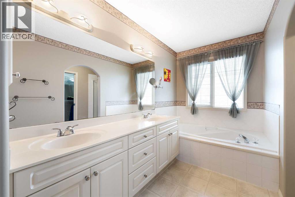 69 Hampstead Gardens Nw, Calgary, Alberta  T3A 5Y5 - Photo 15 - A2294451