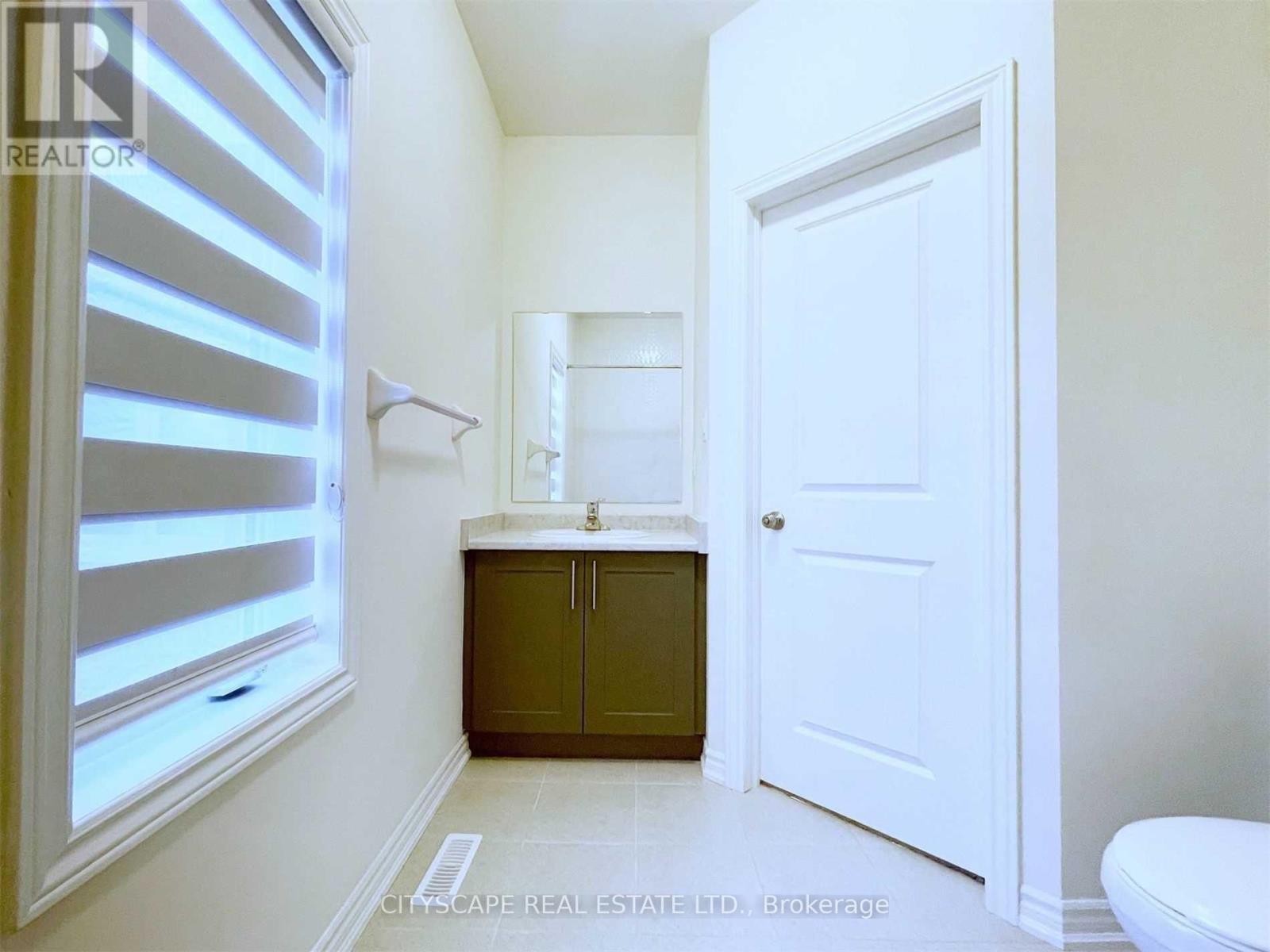 253 Clockwork Drive, Brampton, Ontario  L7A 5C7 - Photo 17 - W12907336