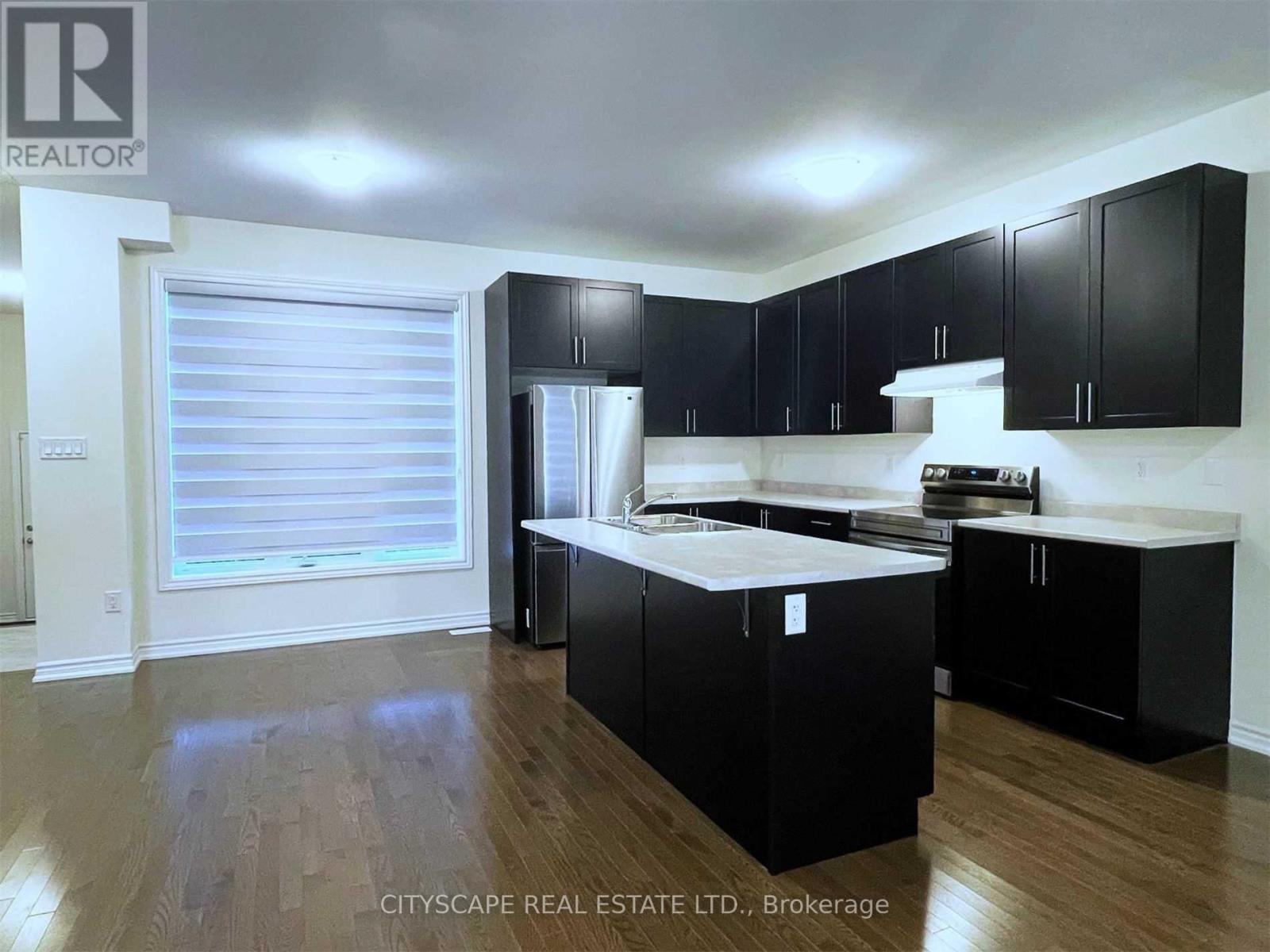 253 Clockwork Drive, Brampton, Ontario  L7A 5C7 - Photo 8 - W12907336